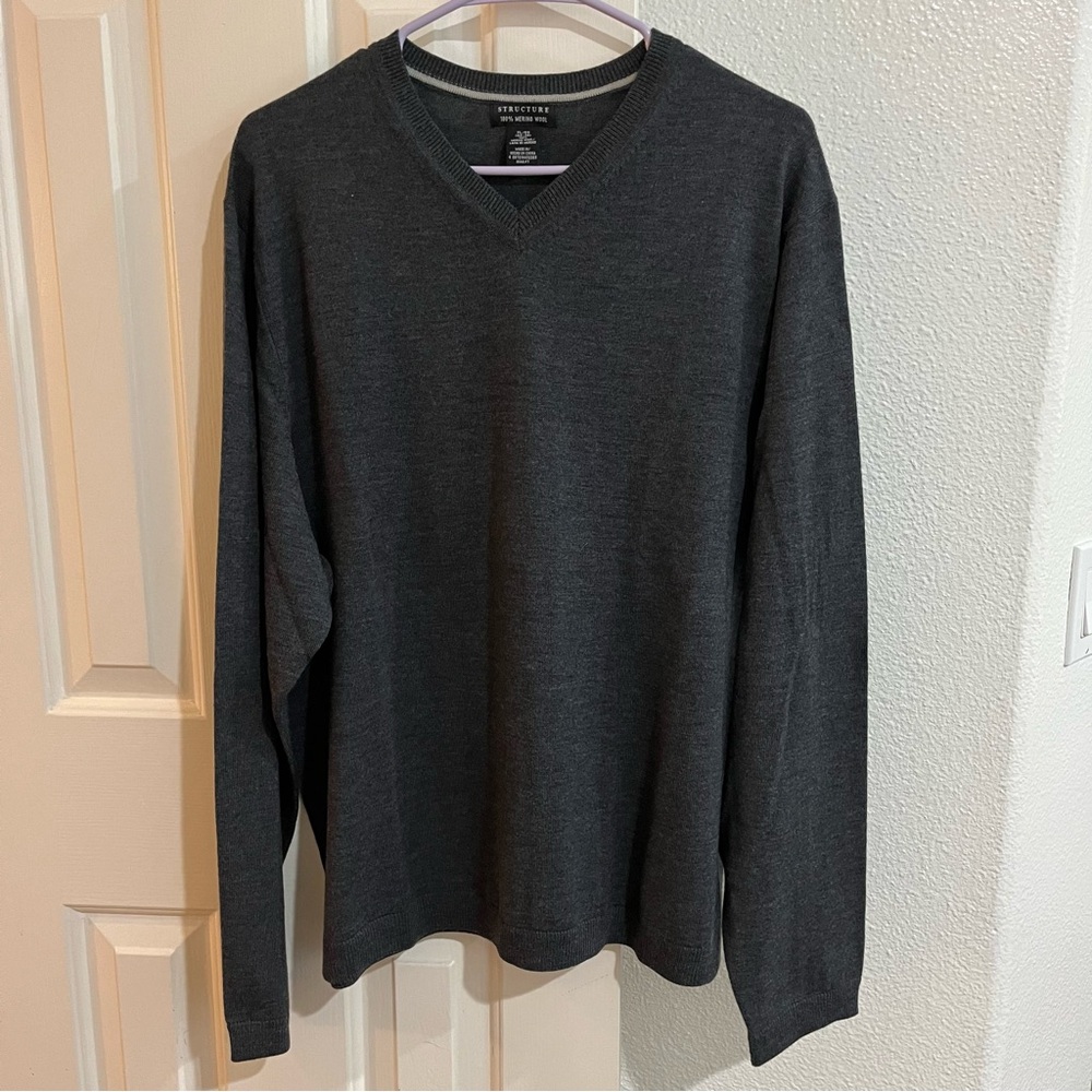 Structure 100% Merino Wool Charcoal Gray V-Neck Sweater Men’s XL Fine Knit